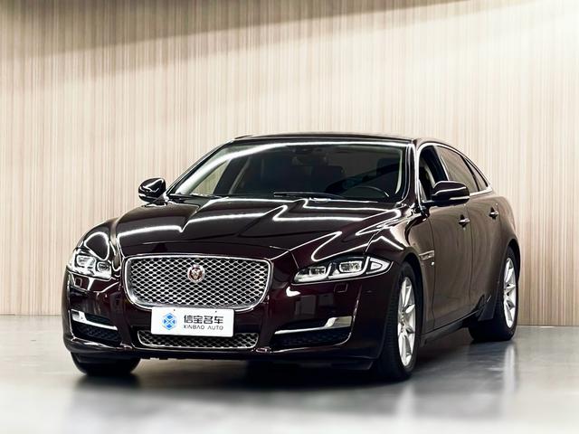 Jaguar XJ