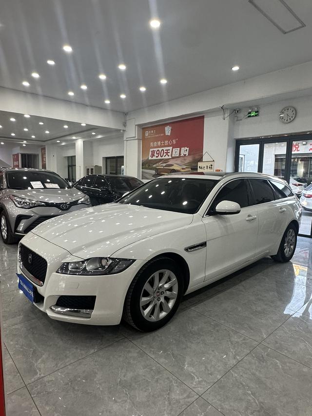 Jaguar XF