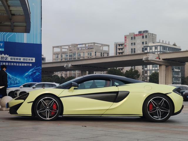 McLaren 570S