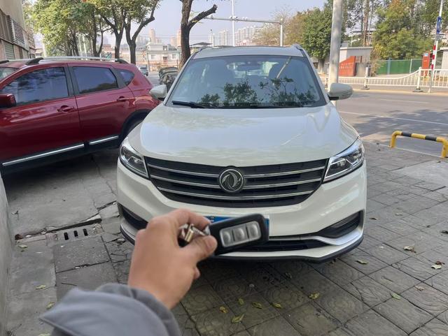 Dongfeng Fengon 580