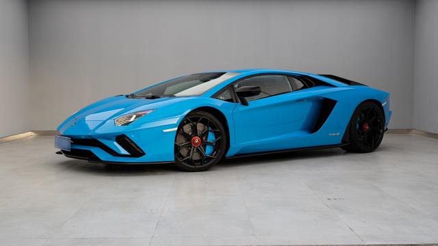 Lamborghini Aventador