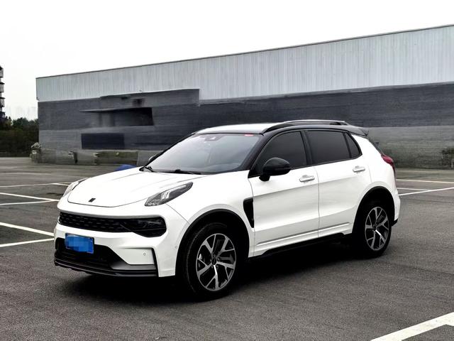 Lynk & Co 01