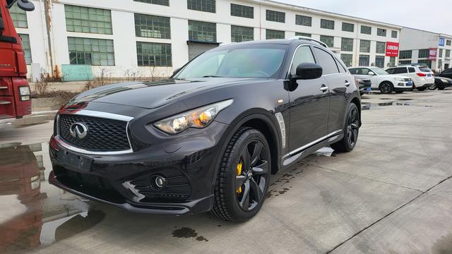 Infiniti FX