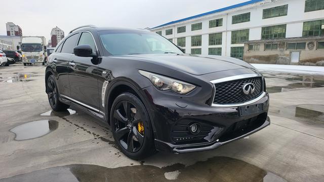 Infiniti FX