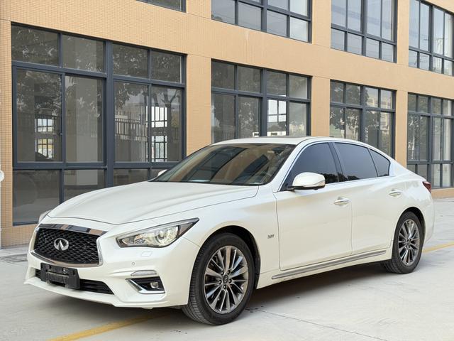 Infiniti Q50L