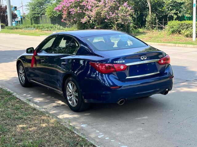 Infiniti Q50L