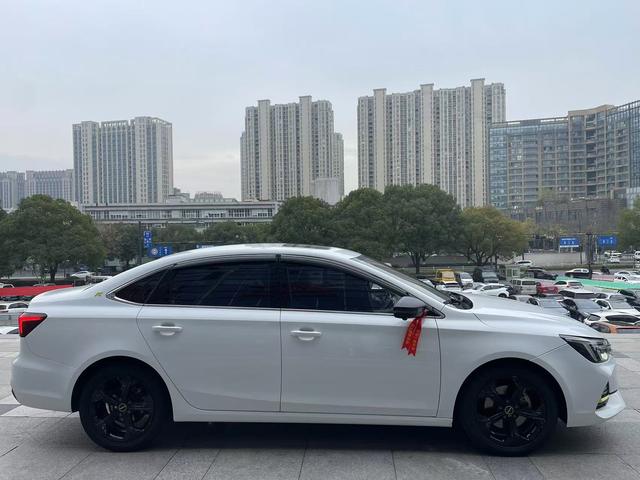 Roewe ei6 MAX