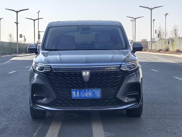 Roewe iMAX8