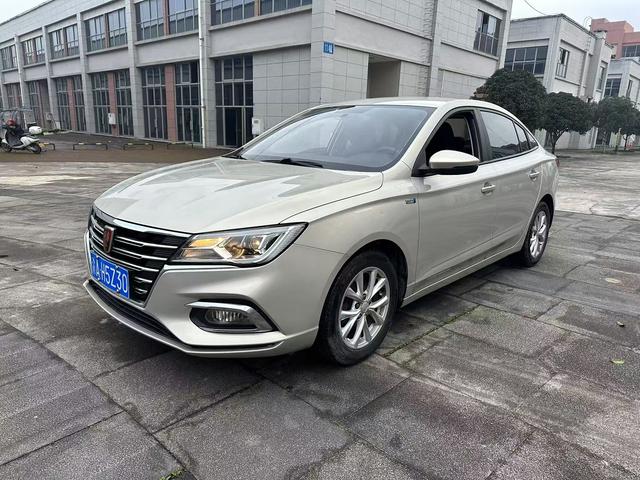 Roewe i5