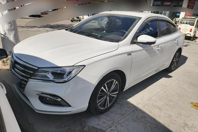 Roewe i5