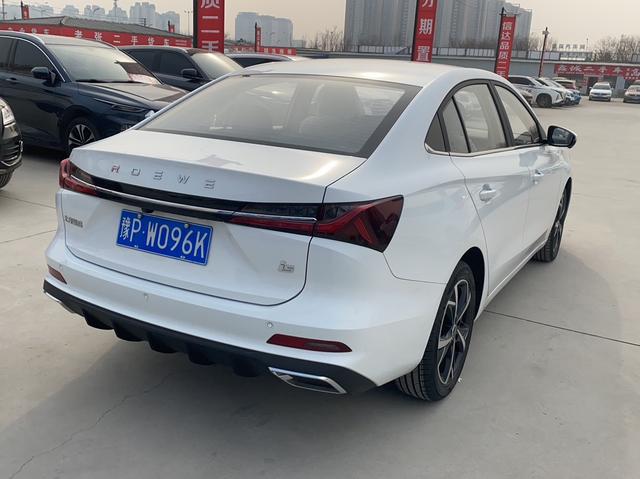 Roewe i5