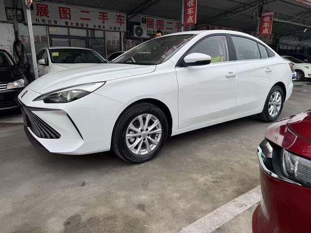 Roewe i5