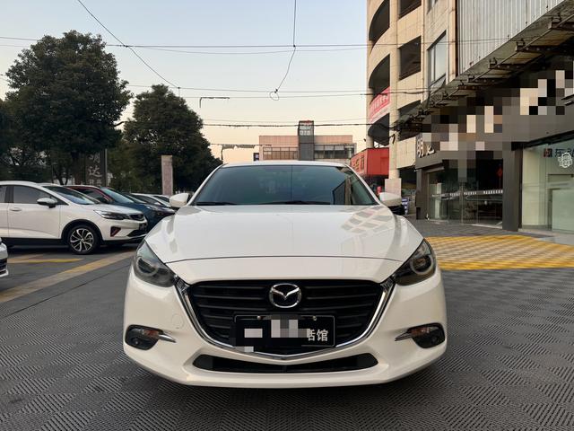 Mazda 3 Angkesela