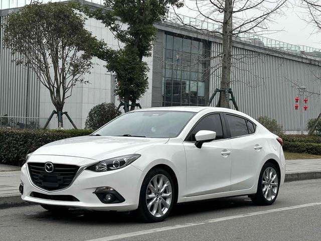 Mazda 3 Angkesela