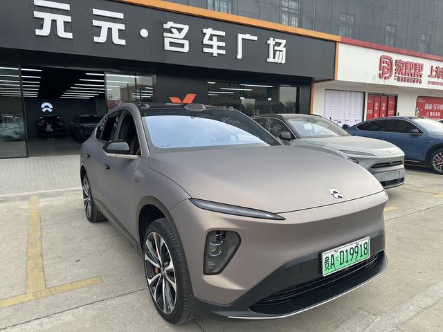 NIO EC7