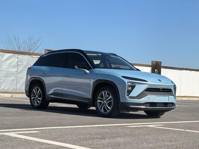 NIO ES6