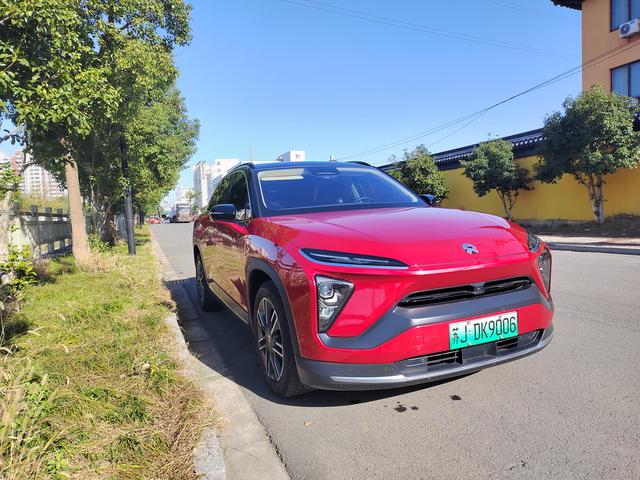 NIO ES6