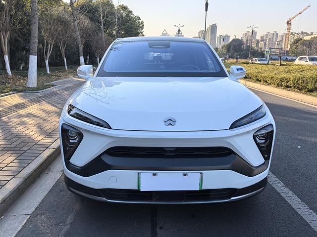 NIO EC6