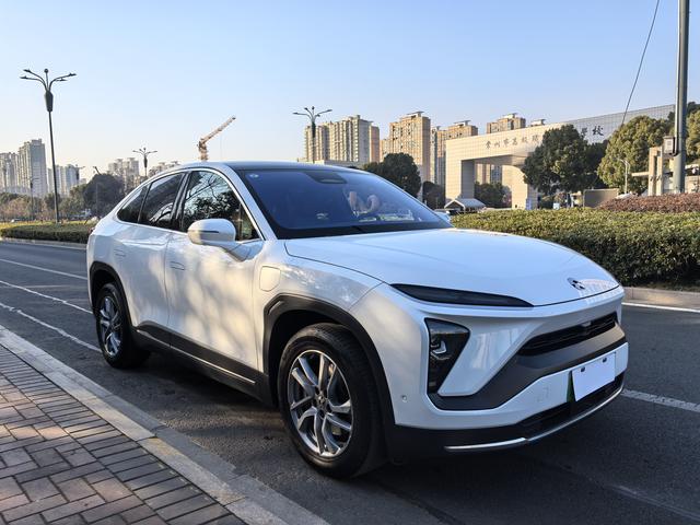 NIO EC6