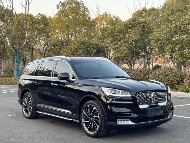 Lincoln Aviator