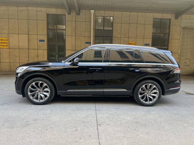 Lincoln Aviator