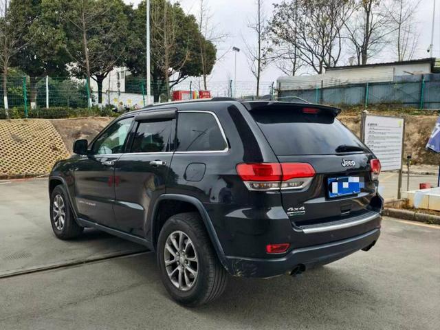 Jeep Grand Cherokee (imported)