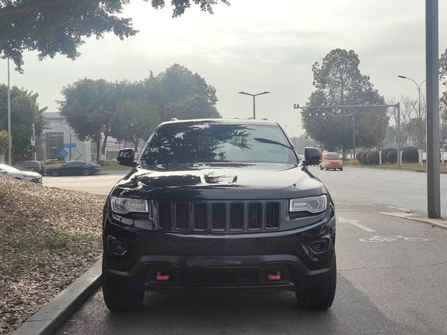 Jeep Grand Cherokee (imported)