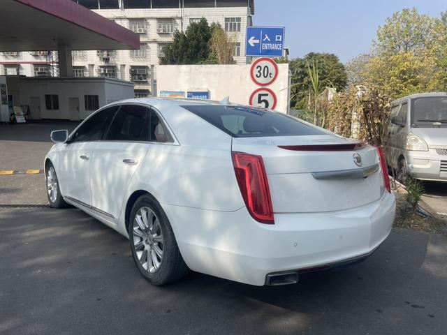 Cadillac XTS