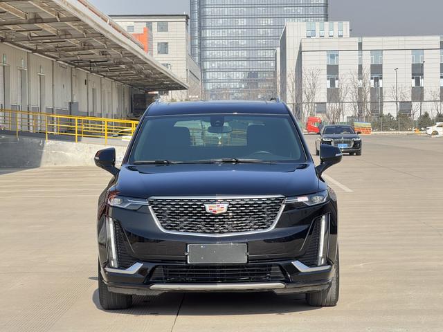 Cadillac XT6