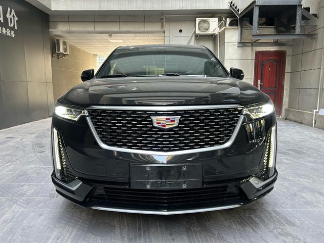 Cadillac XT6