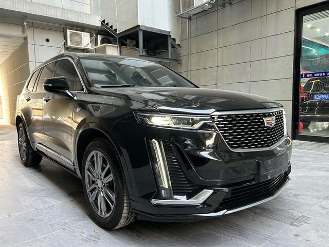 Cadillac XT6