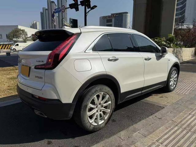 Cadillac XT4