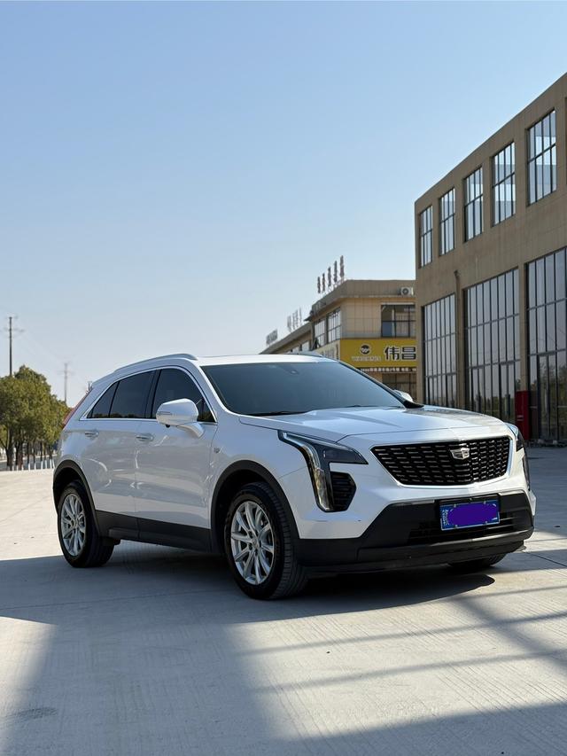 Cadillac XT4