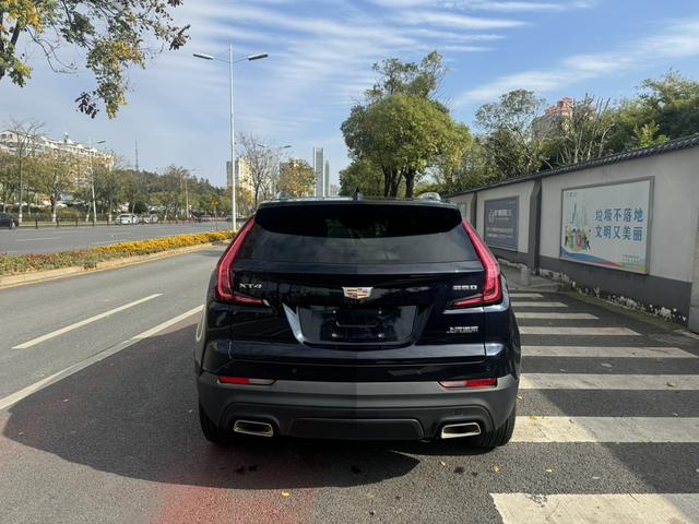 Cadillac XT4