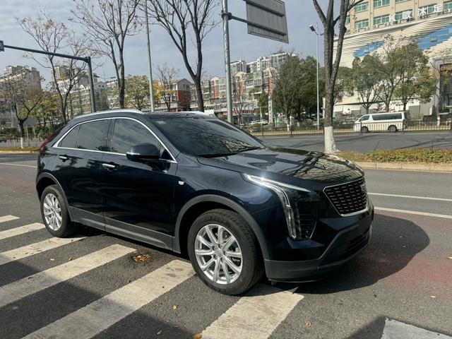 Cadillac XT4