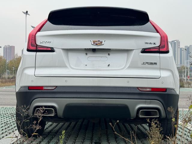 Cadillac XT4