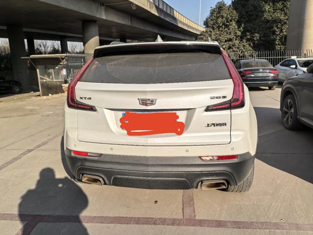 Cadillac XT4