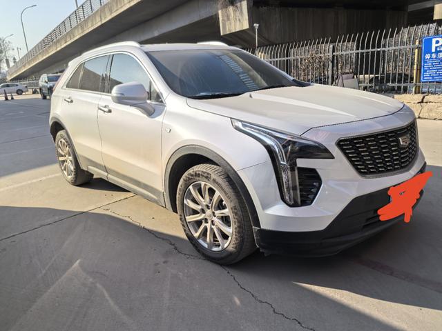 Cadillac XT4