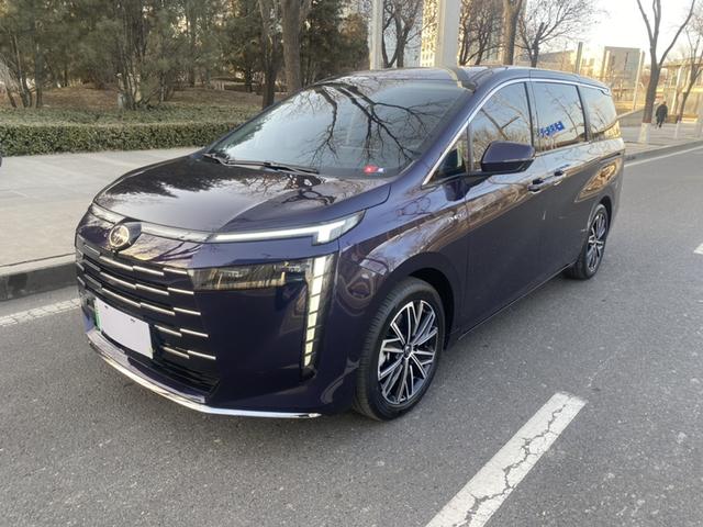 GAC Trumpchi E8 PHEV