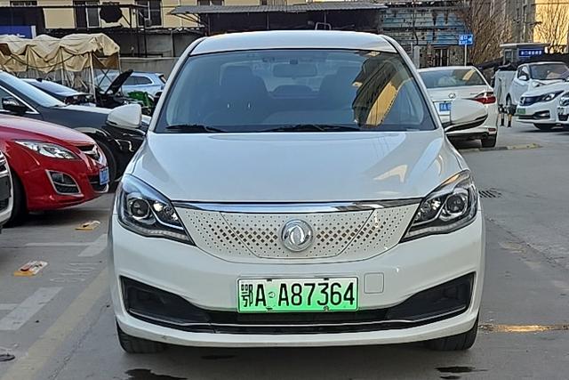 Dongfeng Fengshen E70