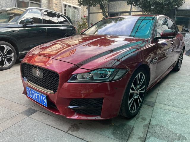 Jaguar XF