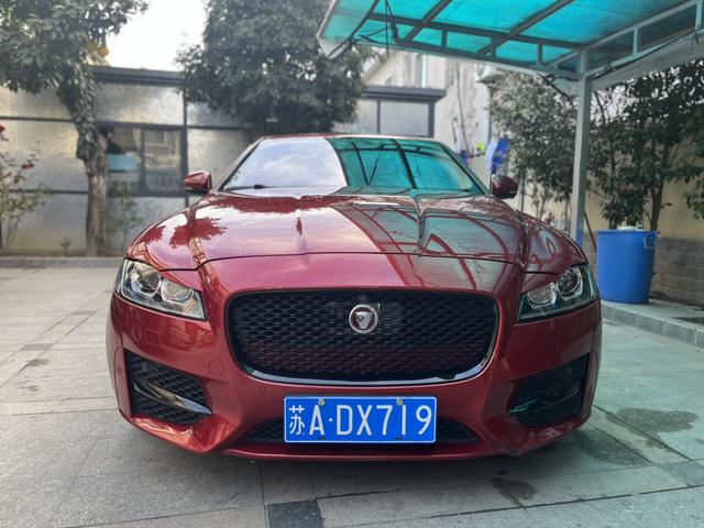 Jaguar XF