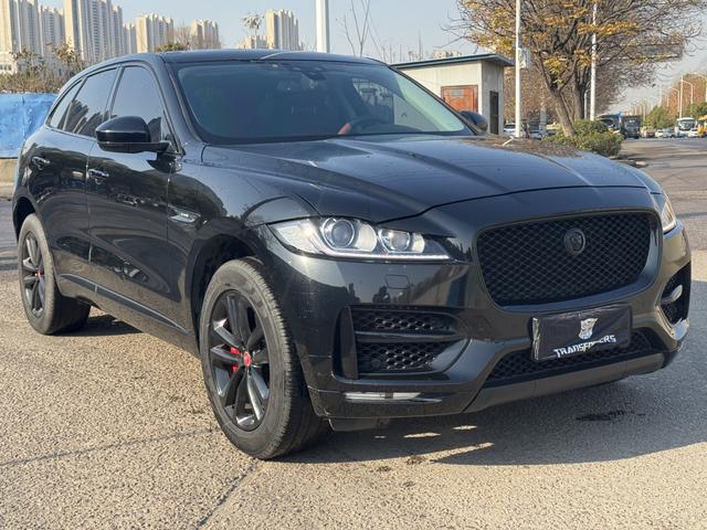 Jaguar F-PACE