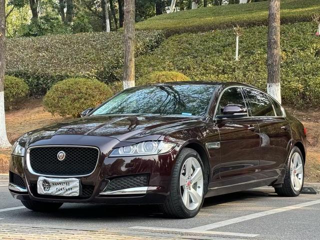 Jaguar XFL