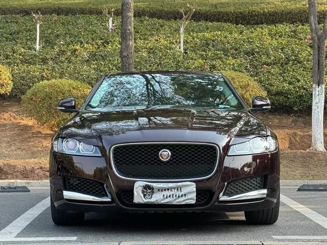 Jaguar XFL