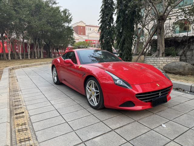 Ferrari California T