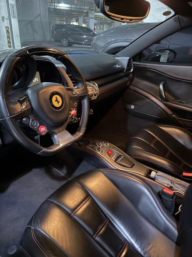 Ferrari 458