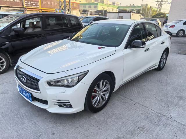 Infiniti Q50L