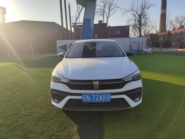 Roewe i5