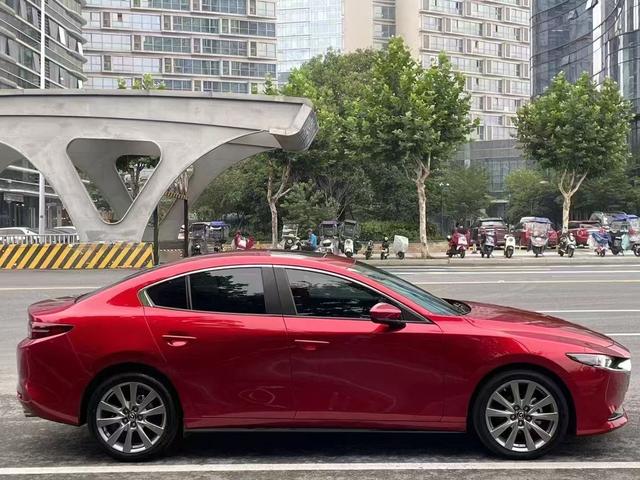 Mazda 3 Angkesela